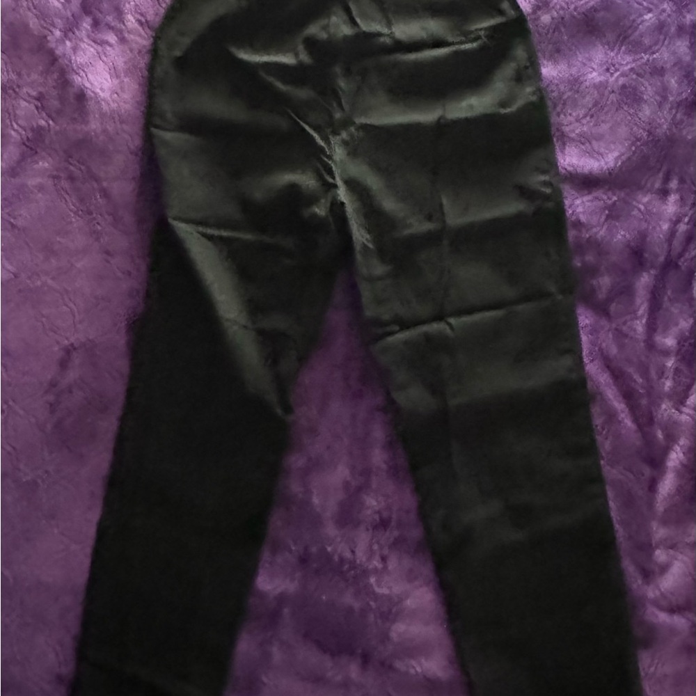 Time & Tru Women’s slacks—12